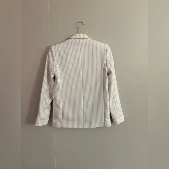 Like New Abercrombie & Fitch‎ White Pinstripe Classic Suiting Blazer Extra Small - Picture 6 of 8
